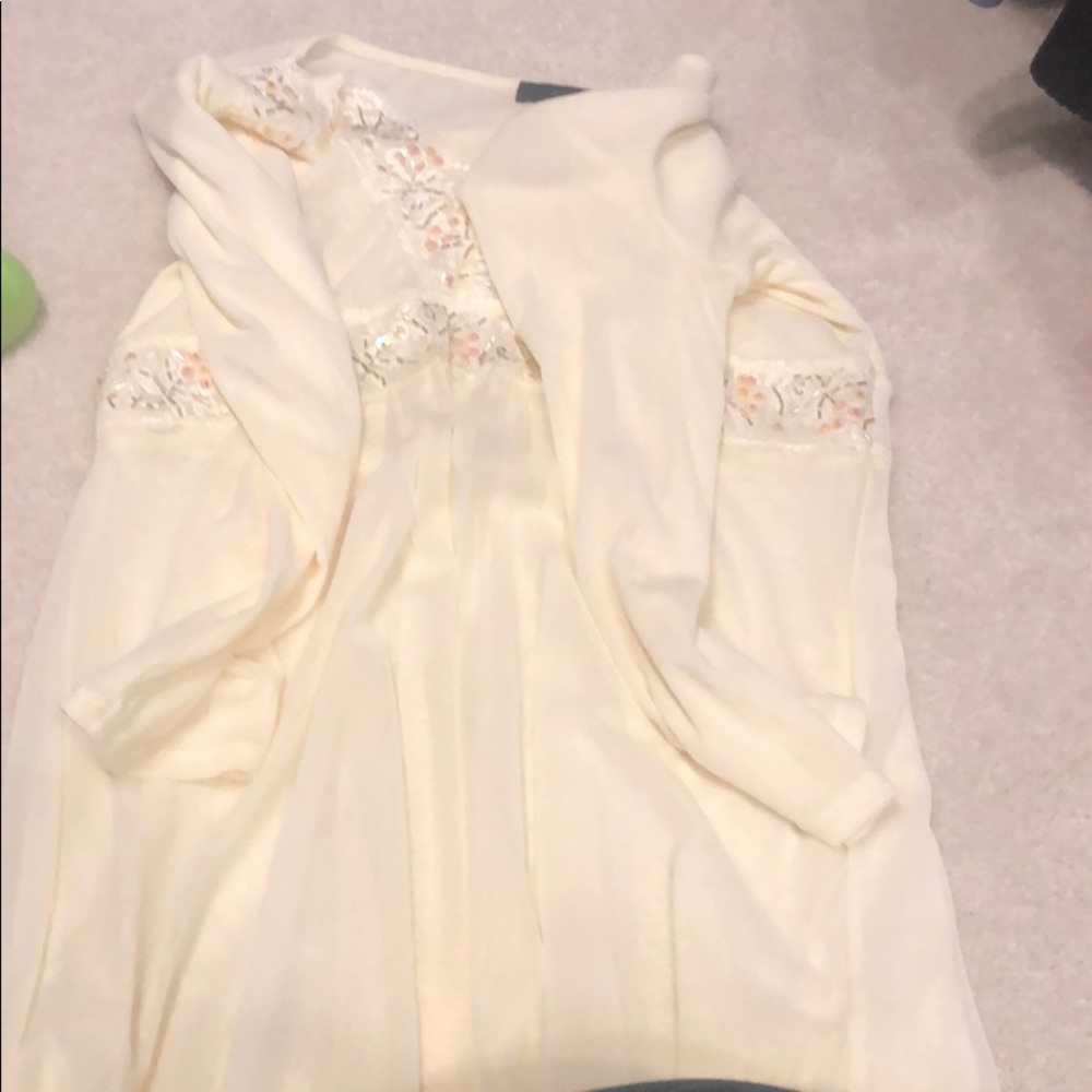 Nude blouse with embroidery